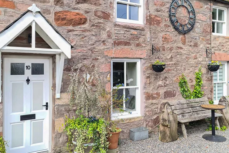 Alexander Courtyard Inverness